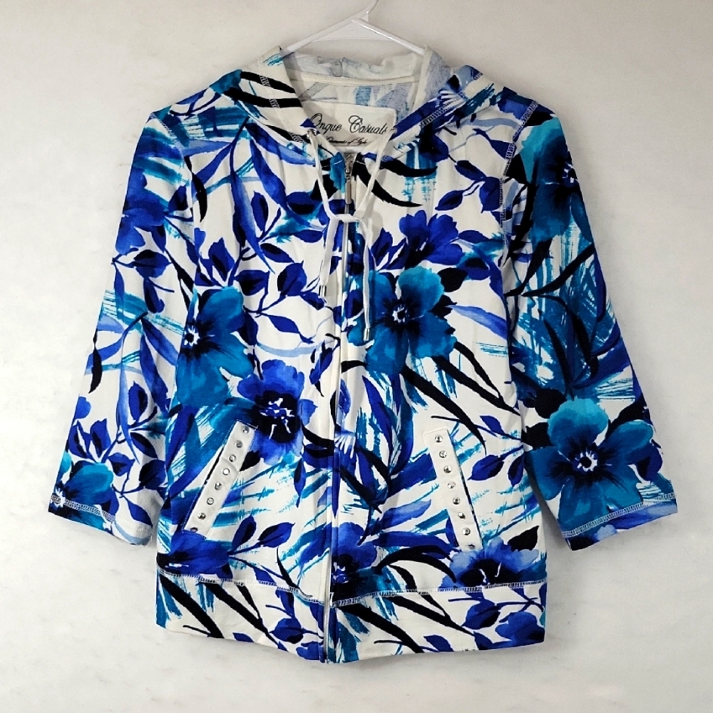 NWOT Onque Casuals Blue Floral Hoodie Size M